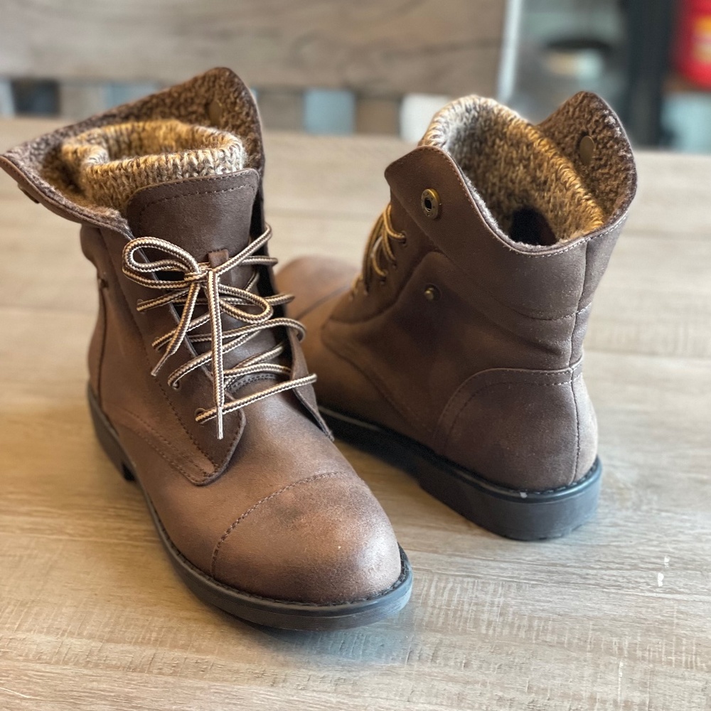 CliffS Boots Size 8